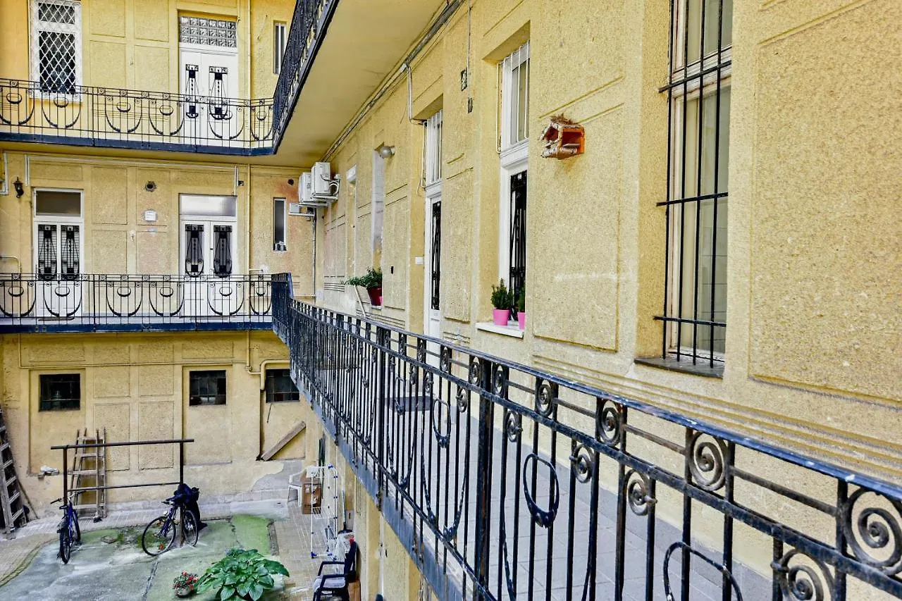 Buda Bliss Garden Budapest 0*,